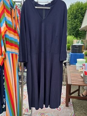Eloquii Navy V-Neck Long Sleeve Midi Dress